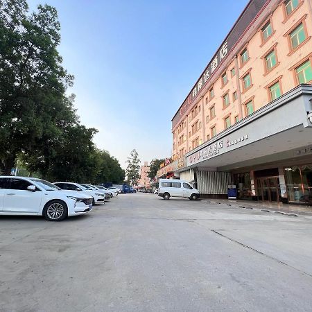 Frida Hotels Guangzhou Baiyun International Airport מראה חיצוני תמונה