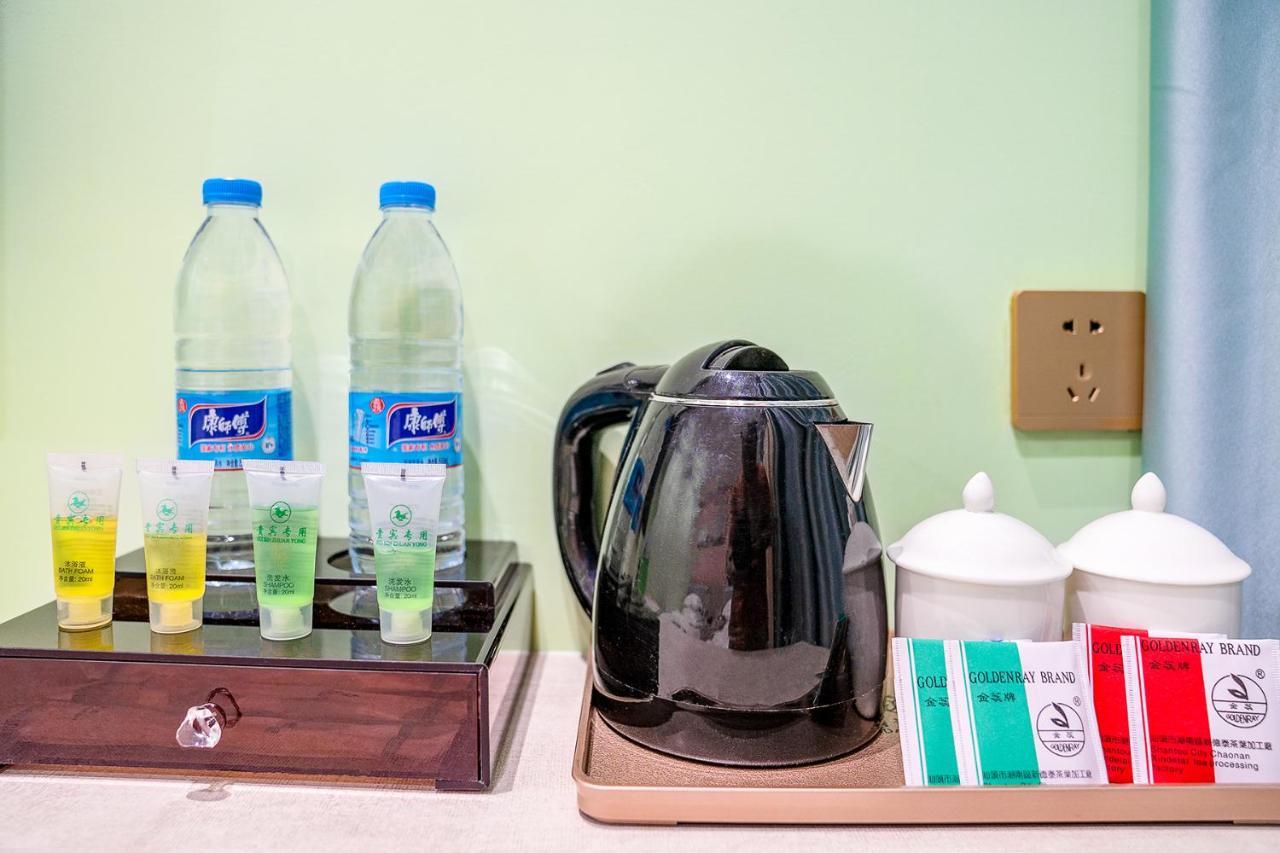Frida Hotels Guangzhou Baiyun International Airport מראה חיצוני תמונה