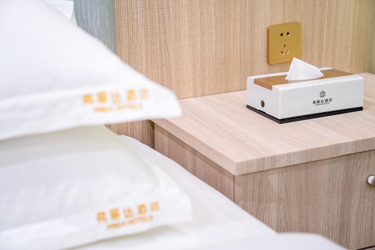 Frida Hotels Guangzhou Baiyun International Airport מראה חיצוני תמונה