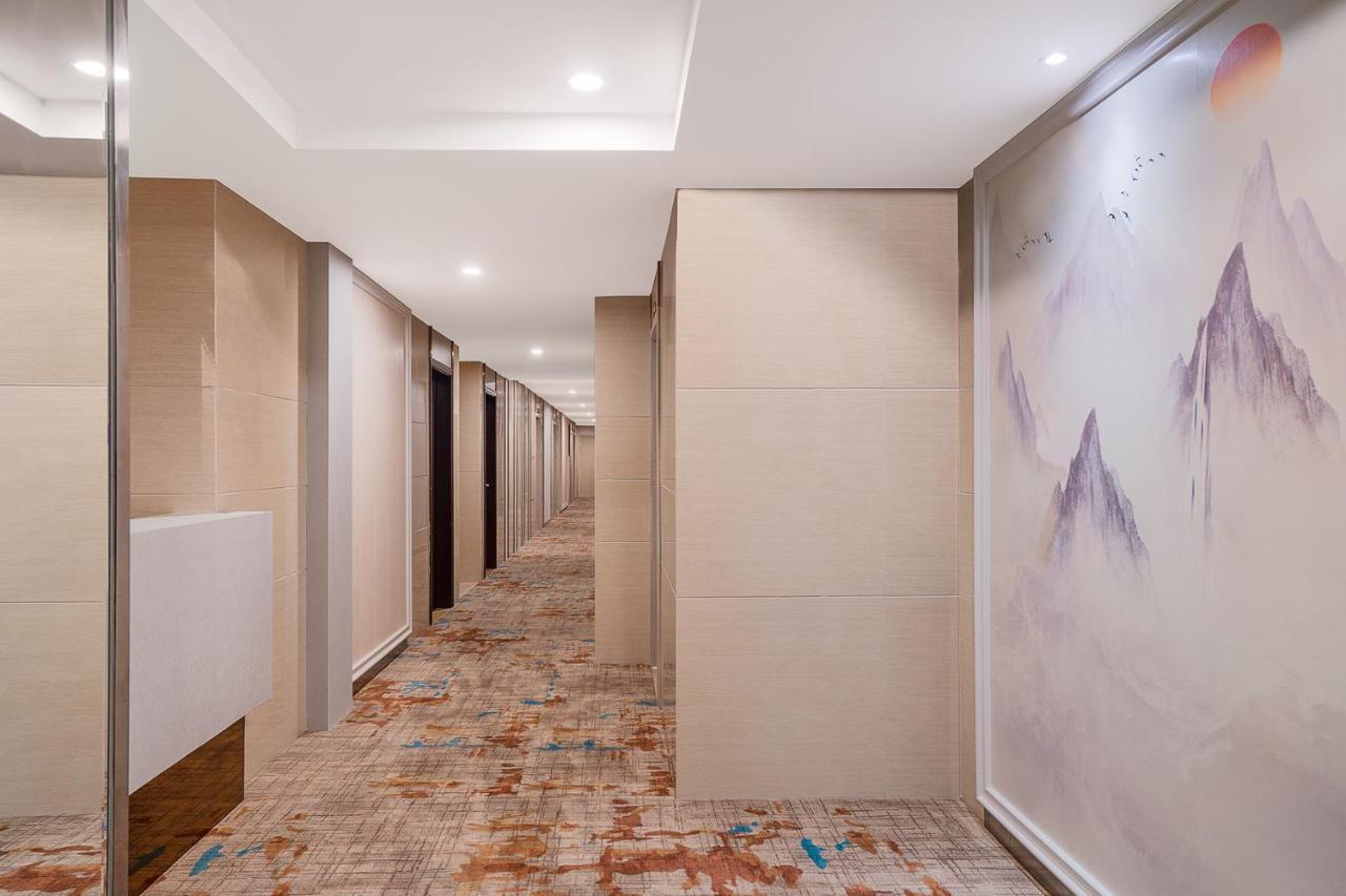 Frida Hotels Guangzhou Baiyun International Airport מראה חיצוני תמונה